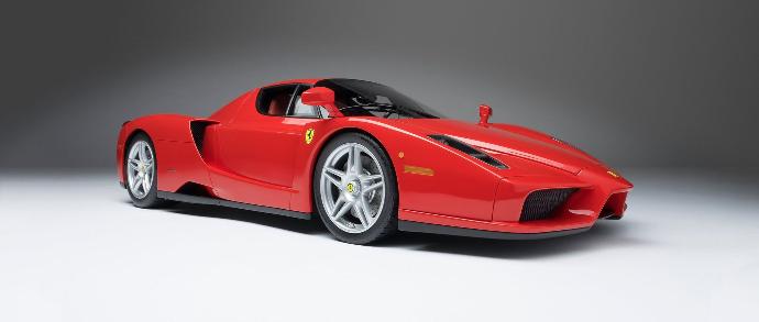 AmalgamM5267 - Ferrari Enzo 1/8 Scale Model Car